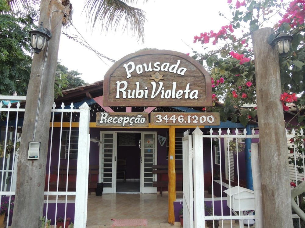 pousada rubbi violeta