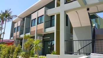 phuket airport place