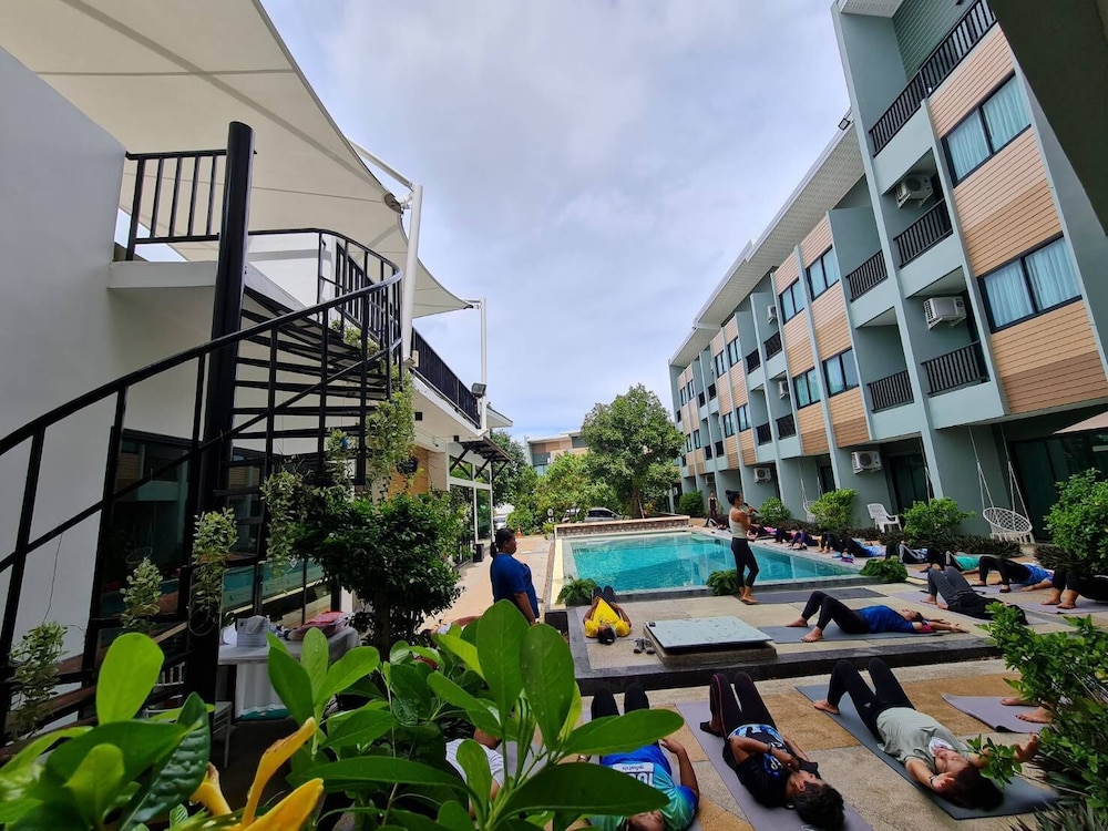 phuket airport place