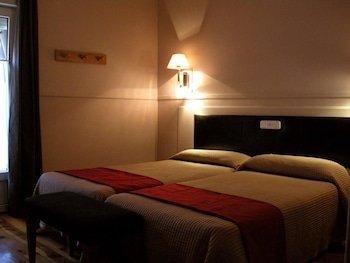 hostal canovas