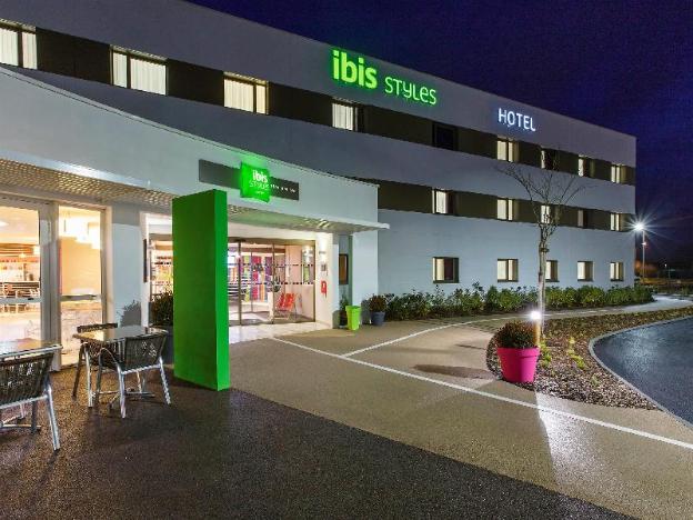 ibis styles les sables olonne sur mer