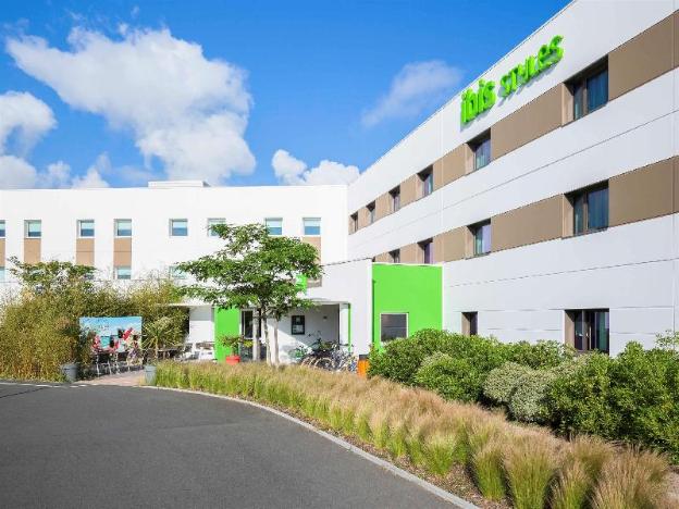 ibis styles les sables olonne sur mer