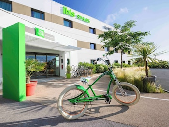 ibis styles les sables olonne sur mer