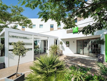 ibis styles les sables olonne sur mer
