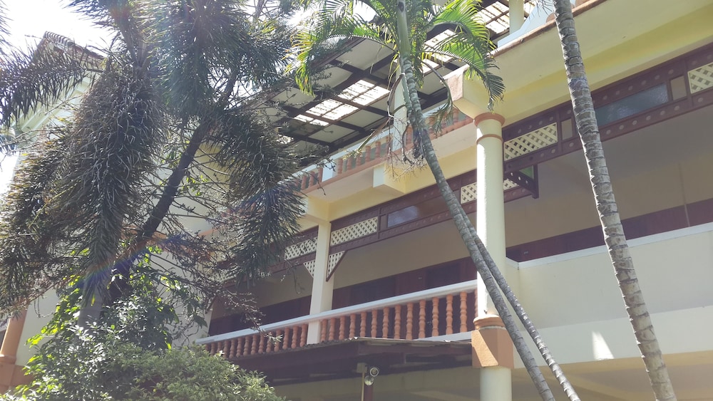 rattana guesthouse and bungalow
