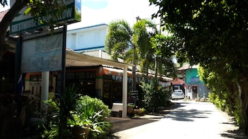 rattana guesthouse and bungalow