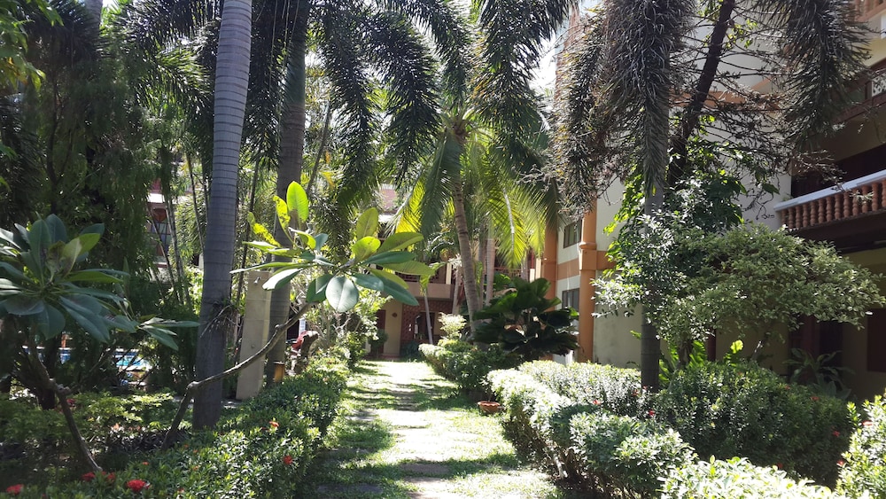 rattana guesthouse and bungalow