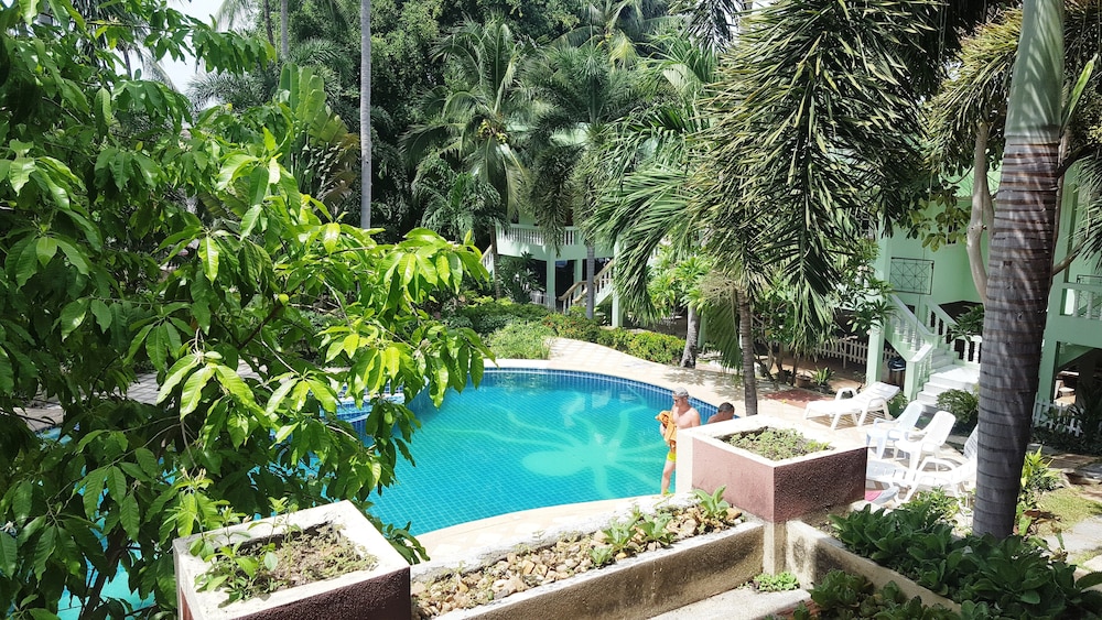 rattana guesthouse and bungalow