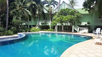 rattana guesthouse and bungalow