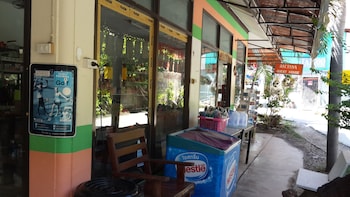 rattana guesthouse and bungalow