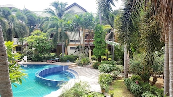 rattana guesthouse and bungalow