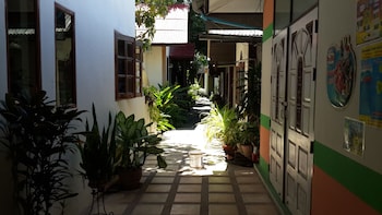 rattana guesthouse and bungalow