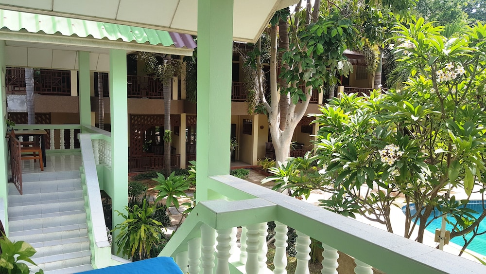 rattana guesthouse and bungalow