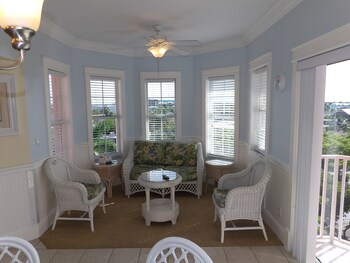 edison beach house