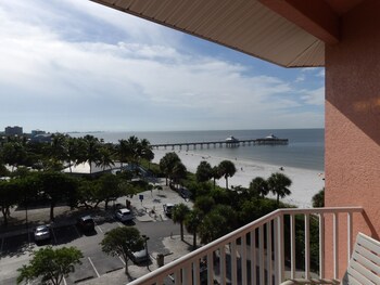 edison beach house