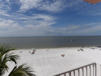edison beach house