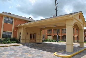 Executive Inn,Katy>>Brookshire,3 star