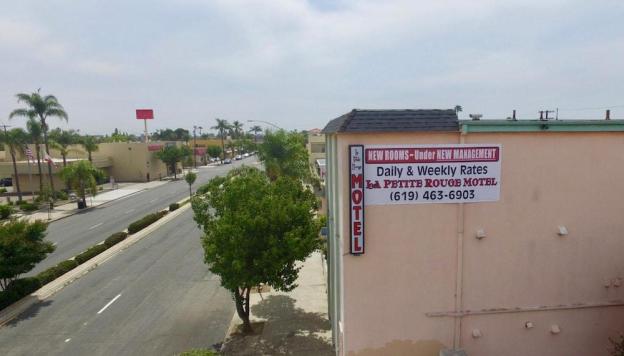 la petite rouge motel