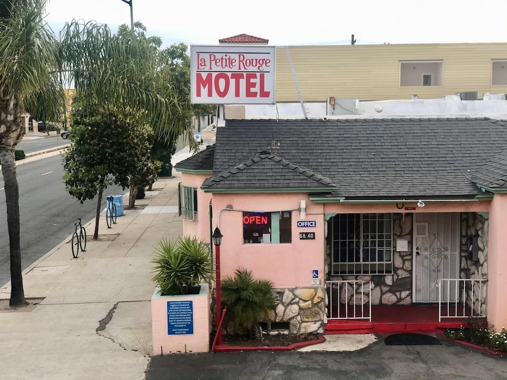 la petite rouge motel