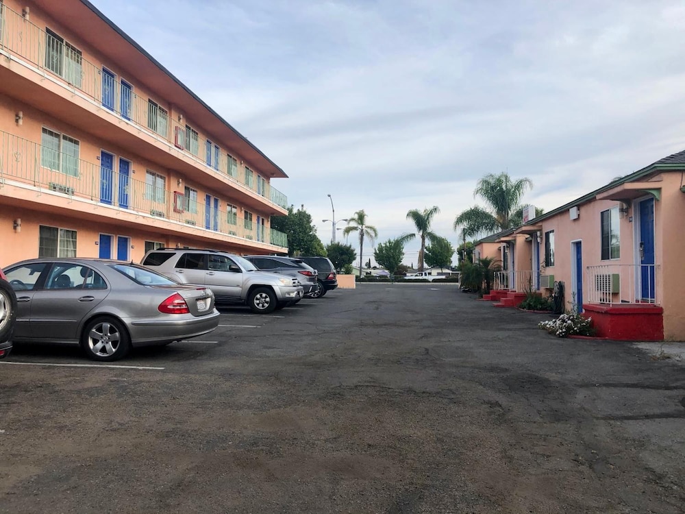la petite rouge motel