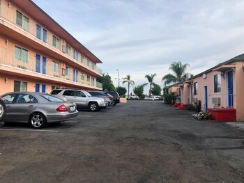 la petite rouge motel