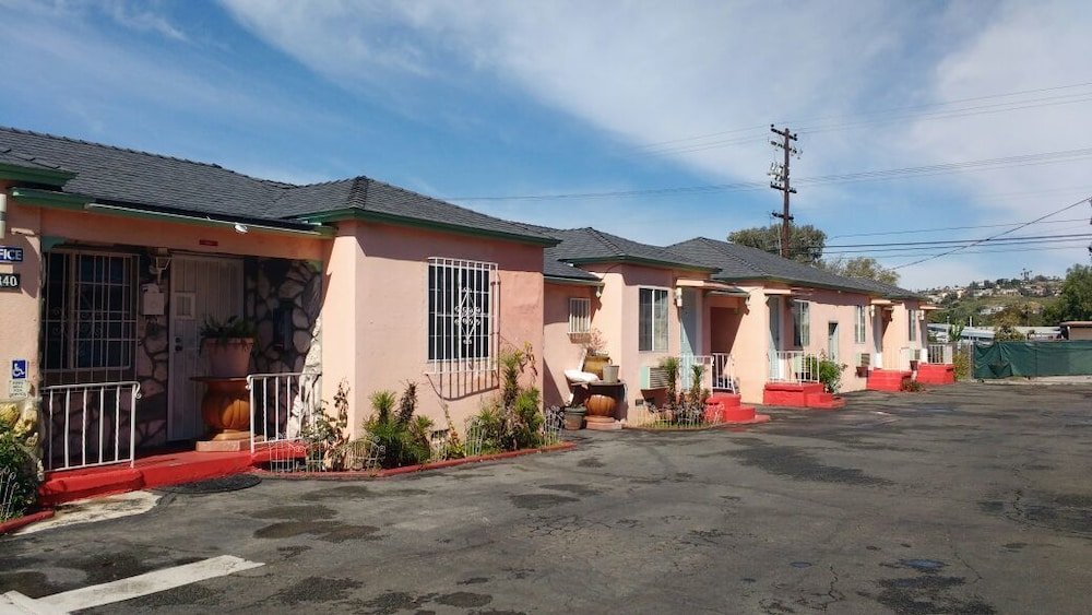 la petite rouge motel