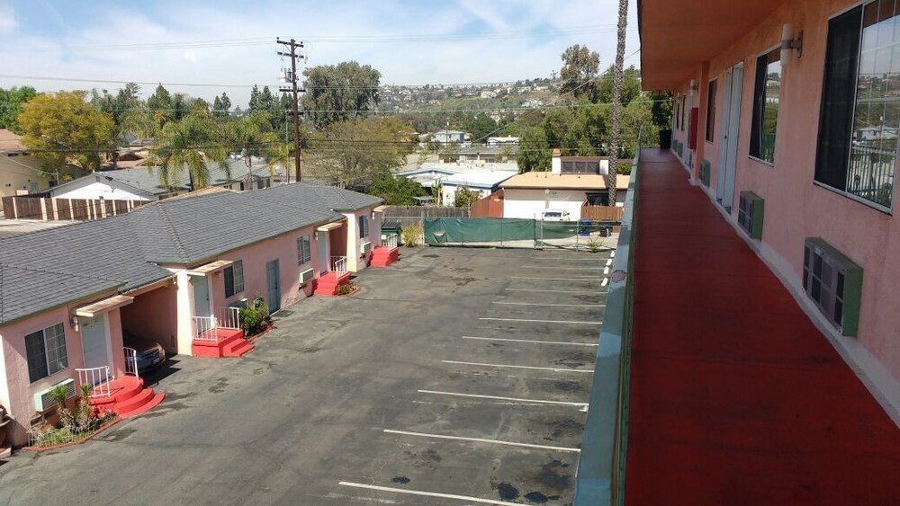 la petite rouge motel