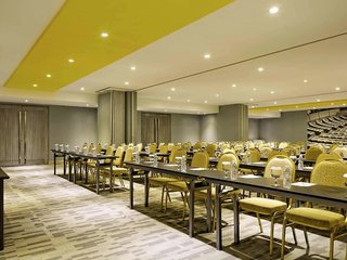 ibis padang hotel