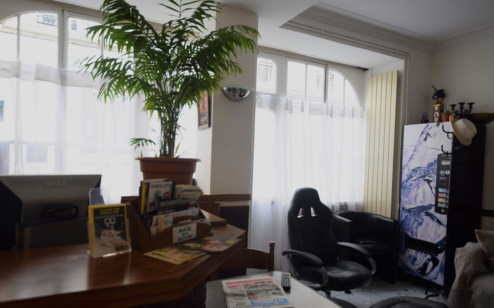 anya hotel