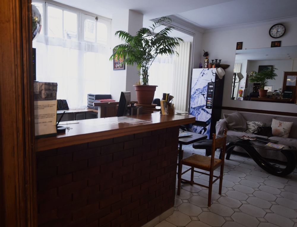 anya hotel