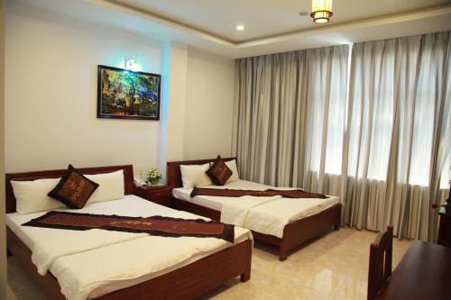 tan truong son hotel