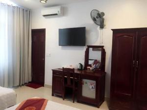 tan truong son hotel