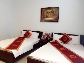 tan truong son hotel