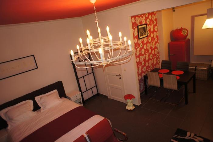 j and r brussels city apartment
