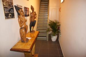 j and r brussels city apartment