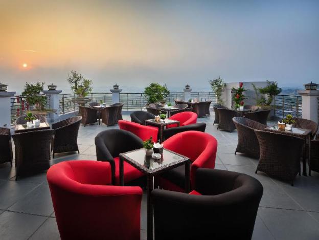 royal palace hotel