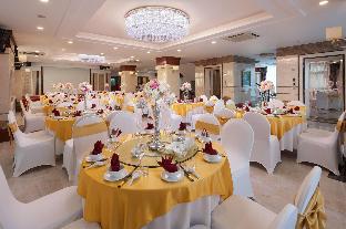 royal palace hotel