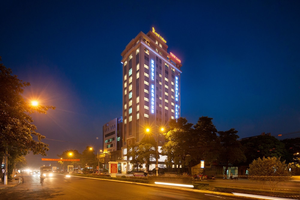 royal palace hotel