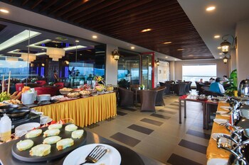 royal palace hotel
