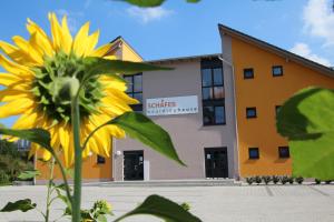 Schafer Boardinghouse,Fuerstenfeldbruck>>Bavaria,3 star