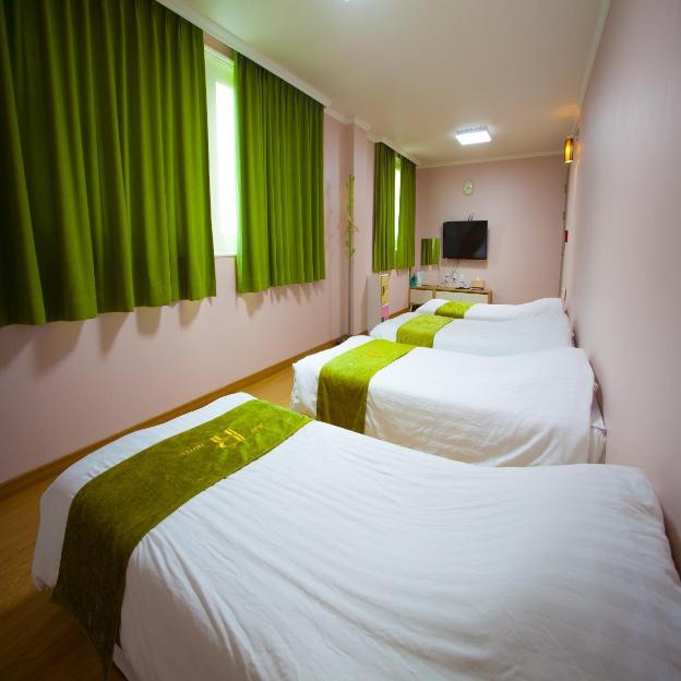 jeju r hotel and guest house hostel