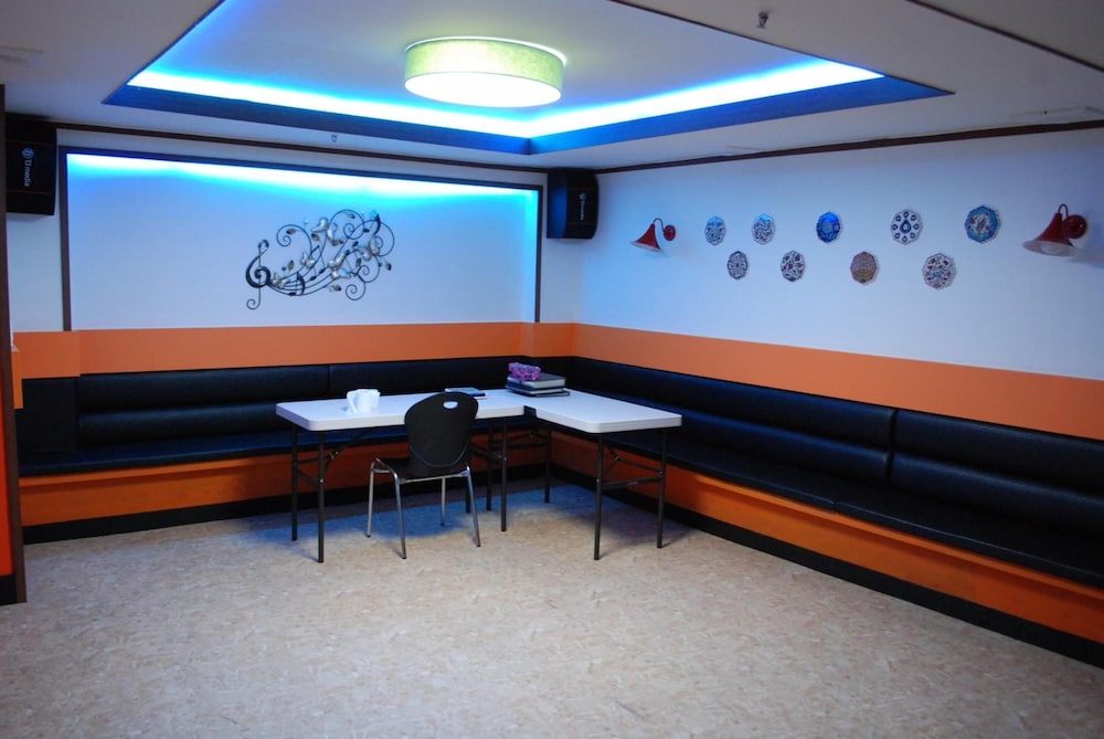 jeju r hotel and guest house hostel