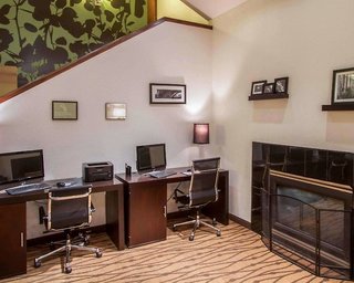 sleep inn and suites buffalo airport