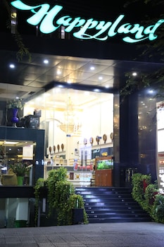 happyland hotel