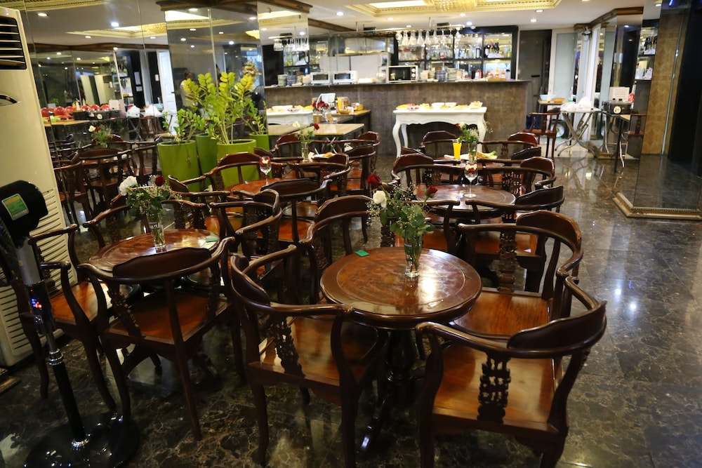 happyland hotel
