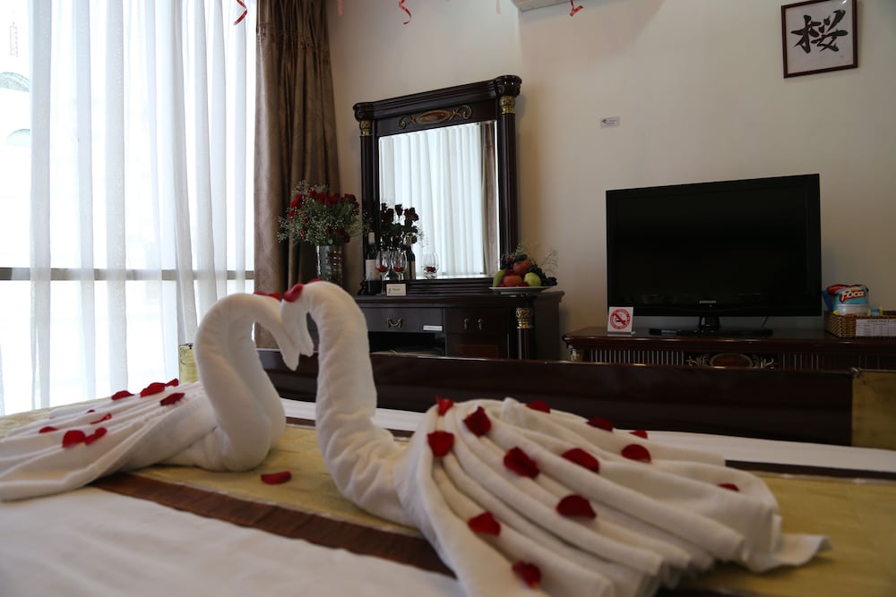 happyland hotel