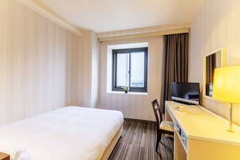 city hotel airport in prince