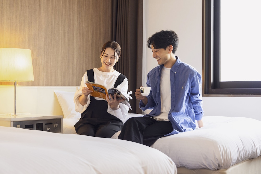 city hotel airport in prince