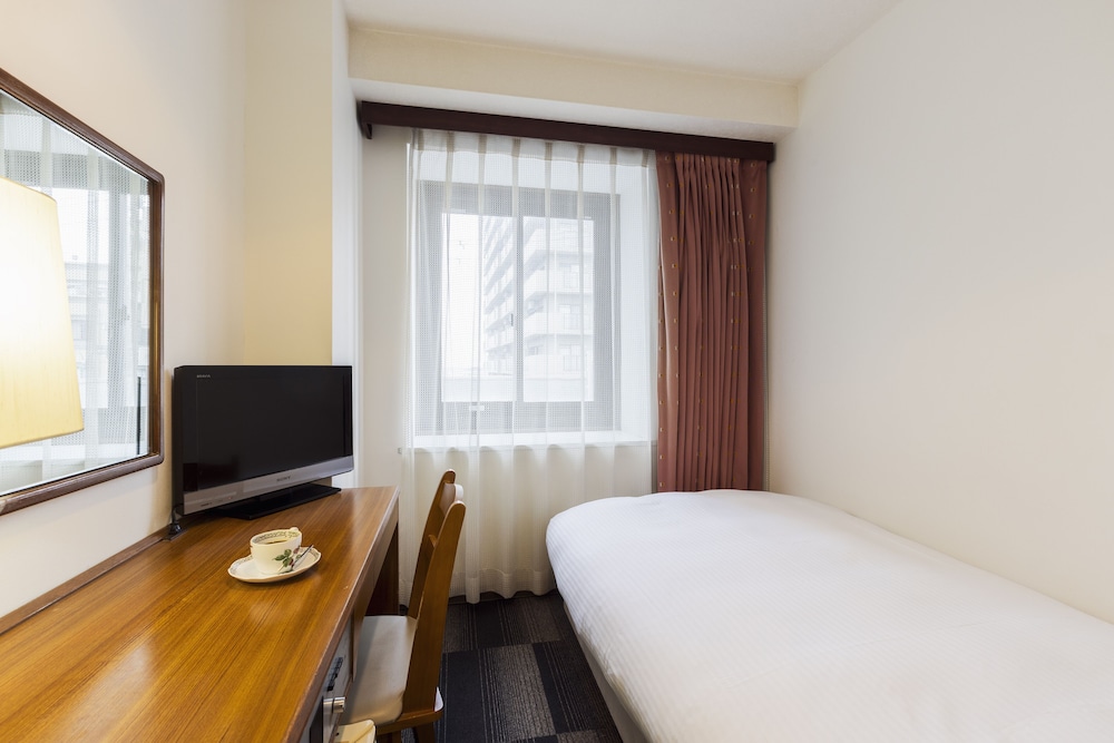 city hotel airport in prince