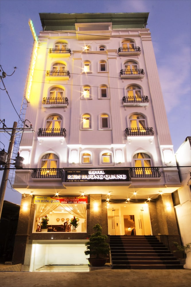 kim huong quang hotel